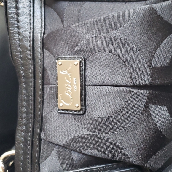 Ladies Vintage Coach Bag - Picture 2 of 9